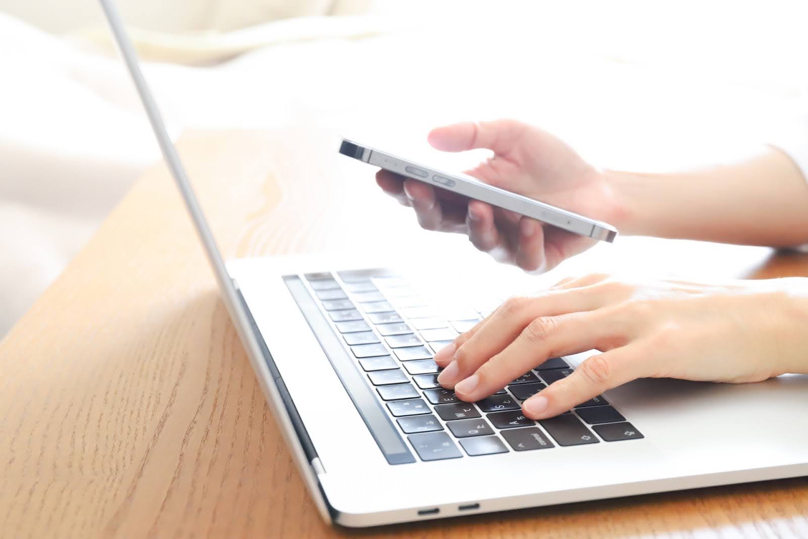 Notionのバックアップは自動で行われている？自動バックアップの方法や4つの標準機能を解説