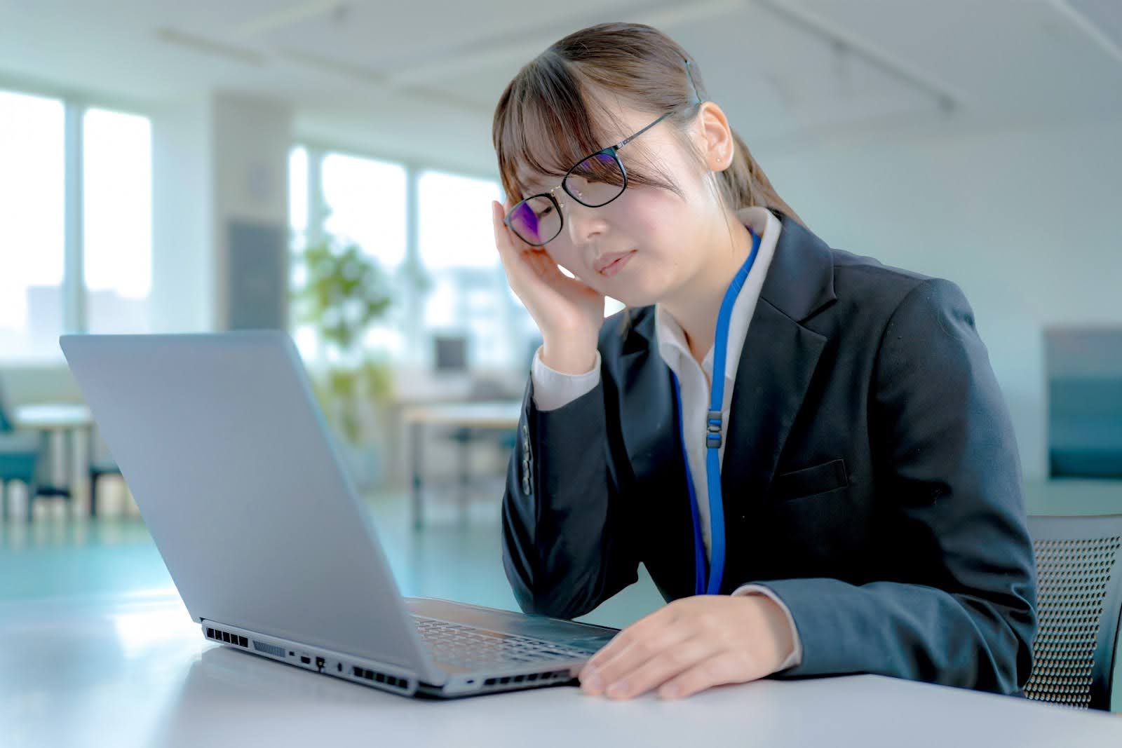 Excelの共有はどうやればいい？3つの注意点やトラブルの対処方法も紹介