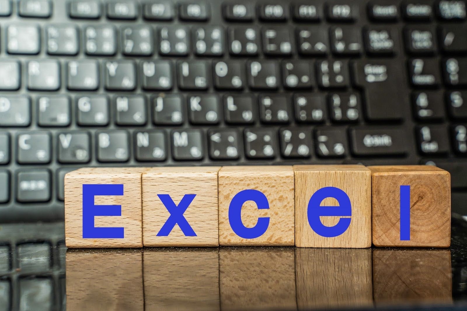 Excelで顧客管理はできる⁉︎顧客管理表の作成手順やミスを防ぐポイントを解説